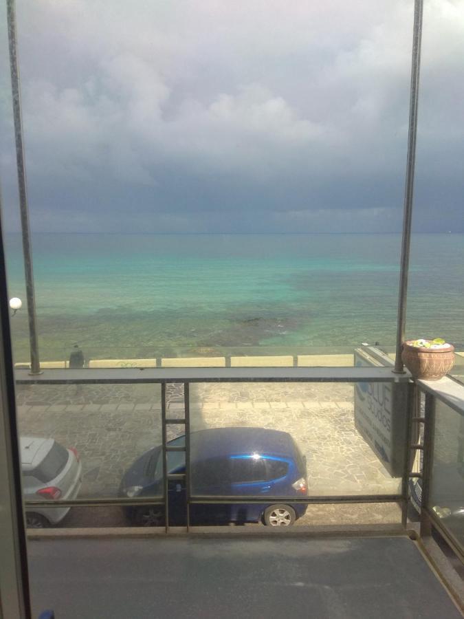 Blue Studios Chrissi Akti Chania Exterior foto